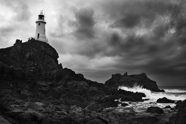 7_-saving-lightBW